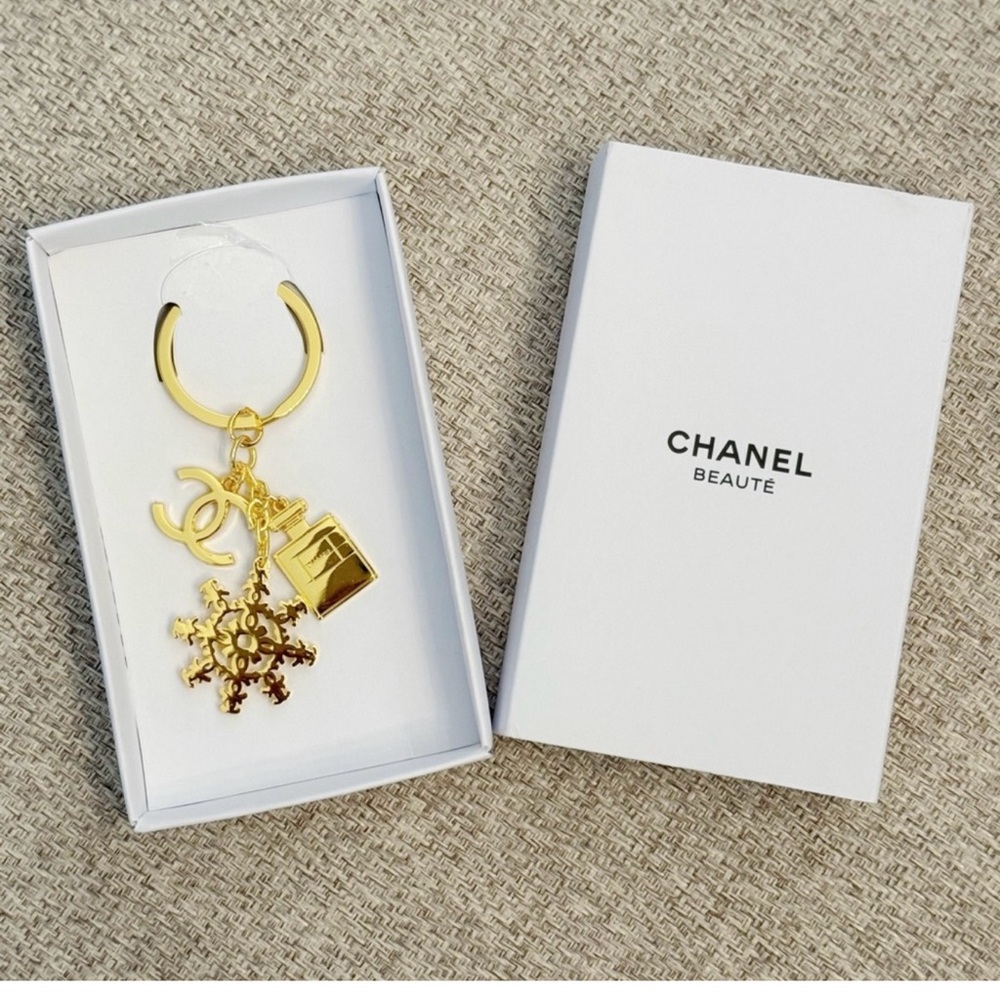 CHANEL Gold Charm Key Holder